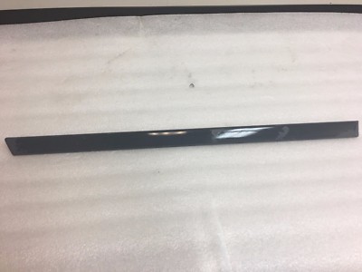 BMW E39 5-SERIES REAR RIGHT EXTERIOR DOOR MOLDING 7004026