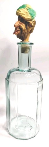 Vintage Decanter and Hand Carved Wooden Bottle Stopper Signed By Artist - Picture 4 of 12