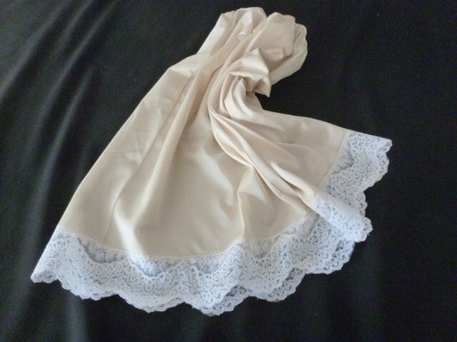joli jupon vintage jolie dentelle T 36/38/40 taille élastique