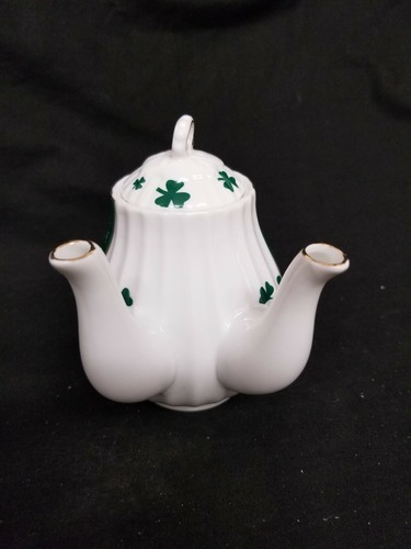 "Tazas de té y olla de porcelana de trébol verde y blanco en miniatura ""Té para dos" - Imagen 3 de 8