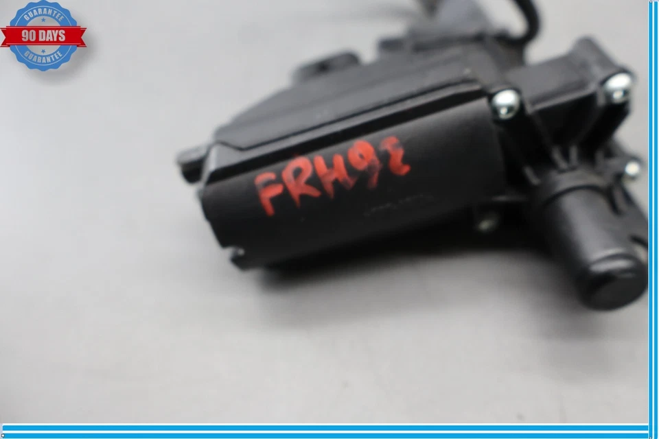 Оригинальный двигатель закрытия передней правой двери для Mercedes GL550 13–16 A1667600203 - Изображение 4 из 4