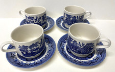  4 Vintage Churchill Blue Willow Porcelain Teacups w/ Saucers England