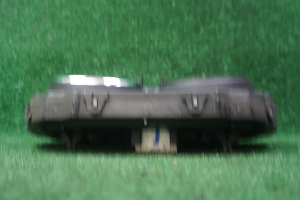 Nissan Versa 2012 2013 velocímetro medidor grupo fabricante de equipos originales sin millas registradas Foto 4 de 4