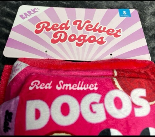 New Bark Box " Red Velvet Dogos "3 Pc Dog Toy 2 Pastry Cookie Pastries & Wrapper - Picture 11 of 12