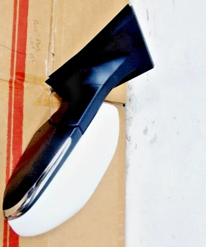 TOYOTA PRIUS WING MIRROR LEFT HAND SIDE PASSENGER SIDE FRONT DOOR FOLDING 2017