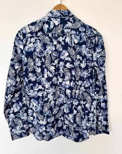 LANDS END Womens Long Sleeve Button up Floral Dress Shirt No Iron Blue Size 10 - Picture 2 of 9