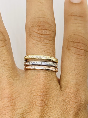 Real 10k Gold Ring Women’s Stackable Band Size 9 - Anillo Bandas En Oro - Picture 7 of 10