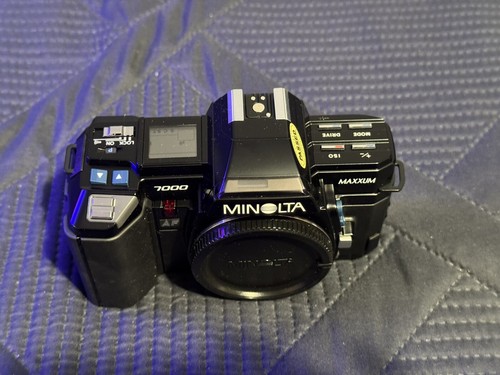 Minolta Maxxum 7000 35mm SLR Film Camera Body Only - Picture 6 of 6