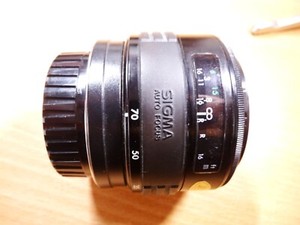 Sigma 35-70 mm f//3.5-4.5 AF Lens for Sony Alpha A100, A200, A350 etc Tidy