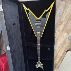 DEAN RAZORBACK 黒/黄色 ハードケース付き DEAN RAZORBACK 黒/黄色 ハードケース付き