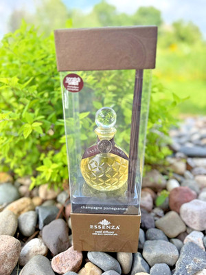 Essenza Fragrance Reed Diffuser  (7 oz)- Champagne Pomegranate (NEW IN BOX)