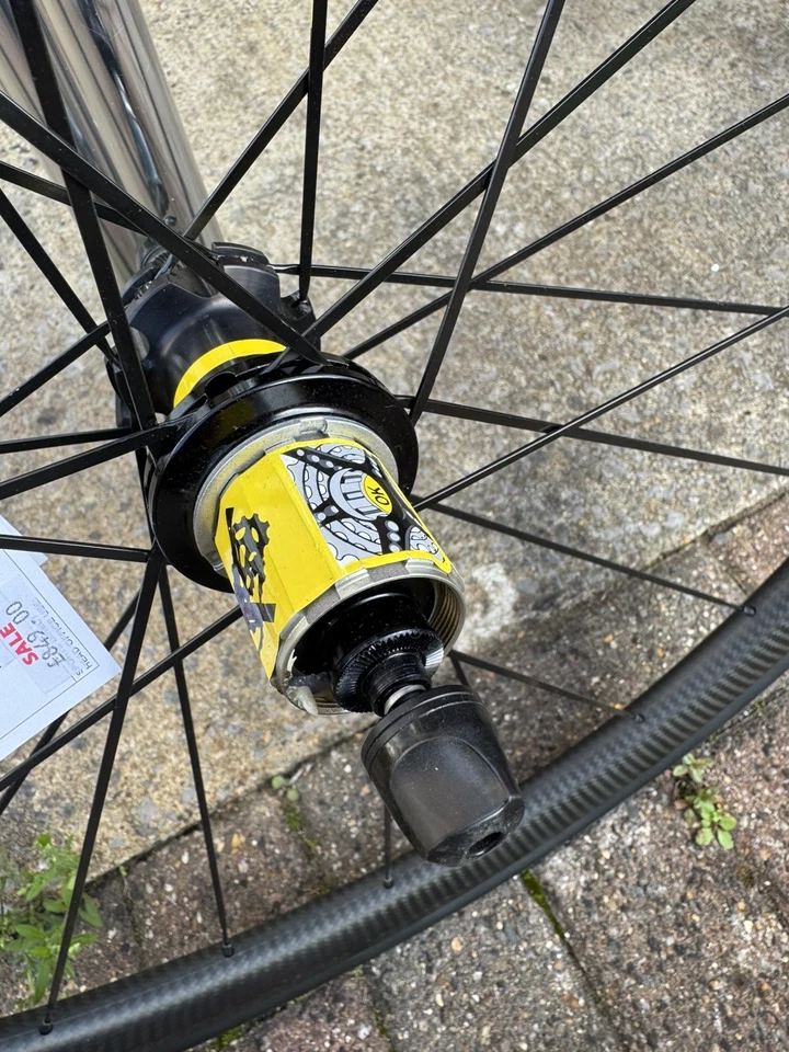 Mavic Ksyrium Pro Carbon UST Centrelock Disc Brake 700c Road Rear Wheel - Image 4 of 4