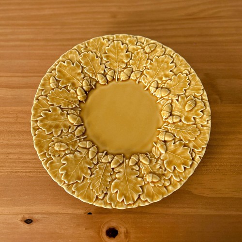 Vintage Bordallo Pinheiro 'Oak Leaf Gold' Accent Lunch Plates - Picture 4 of 8