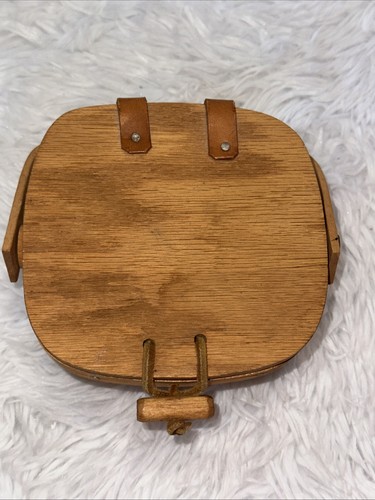 Beautiful Handwoven Longaberger Mini lidded basket w Handle & Toggle Clasp - Picture 17 of 24