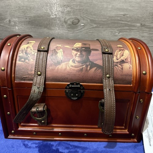 Bradford Exchange John Wayne Stagecoach Trunk Valet Box Hidden Compartment New - Picture 2 of 24