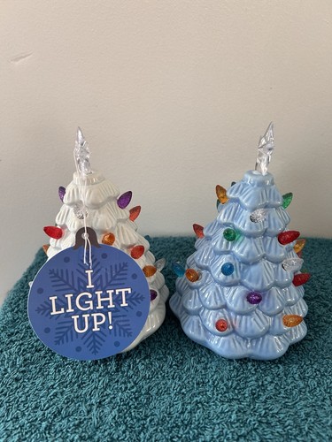 Albero di Natale Illuminato Negozi Ceramica Bianca e Blu 6” LED a Batteria - Foto 8 di 15
