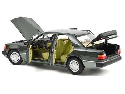 1990 MERCEDES-BENZ 230 E NIGHT GREEN 1/18 DIECAST MODEL BY NOREV