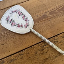 VINTAGE LADIES PINK ROSES ROSE DRESSING TABLE HAND MIRROR 12” Quilted Pattern