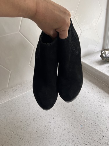 Made In Super High Comfortable Black Platform Heel Boots 100% Suede in Size 8 - Picture 15 of 23