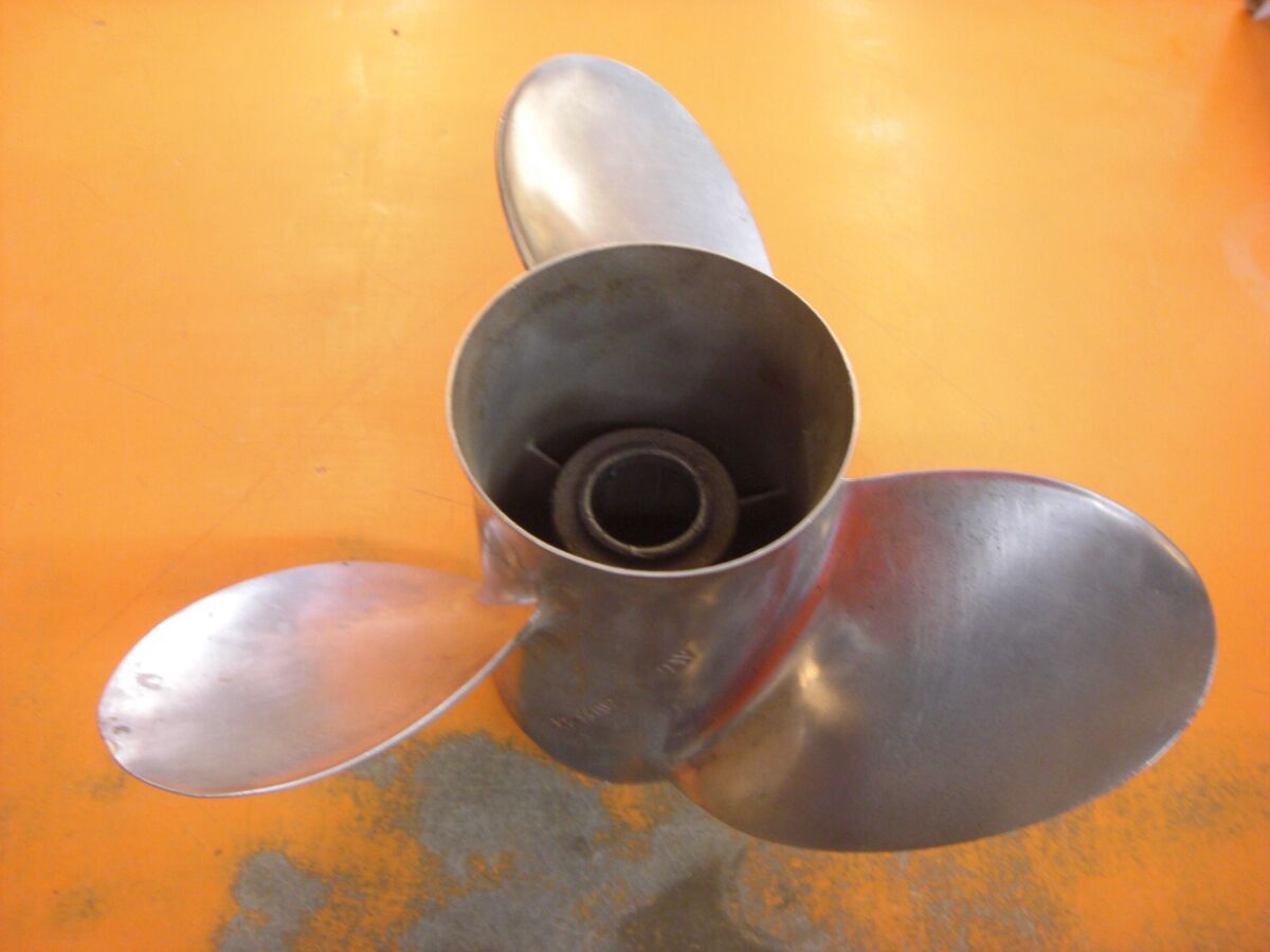 Mercury Mirage Plus SS Propeller 48-13702 A46 21p for sale Mercury Mirage Plus SS Propeller 48-13702 A46 21p for sale