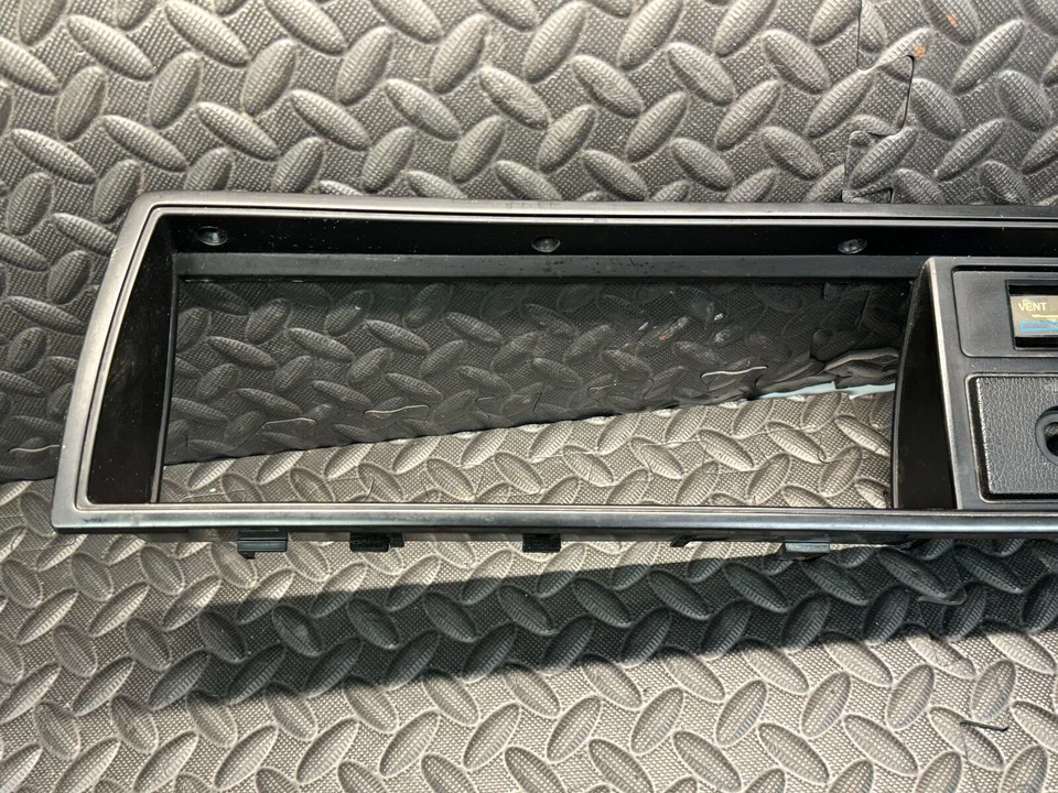 79-85 Mazda B2000 camioneta pickup velocímetro racimo calentador bisel tablero moldura Foto 3 de 4