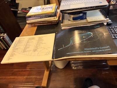 MANKIND'S COMET : HALLEY'S COMET by Ottewell & Schaaf 1985 pb plastic spindle