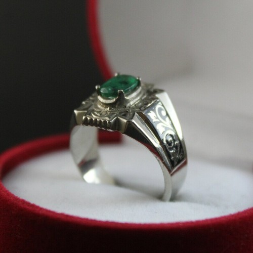 Men and Women Natural Oval Shape Heated Green Emerald Zamrud Panna Handmade Ring - Picture 5 of 9