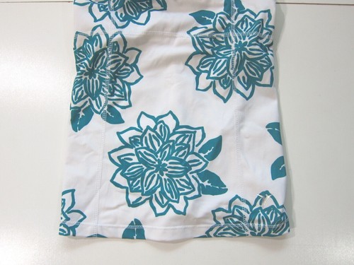 Old Navy Active Green White Floral Built In Bra T-Back Yoga Run Workout Tank XS - Picture 8 of 9