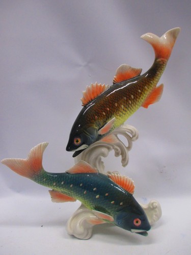 Skulptur groß Karl Ens deutsches Porzellan zwei stilisierte Forellenfische auf Wellensockel - Bild 18 von 22