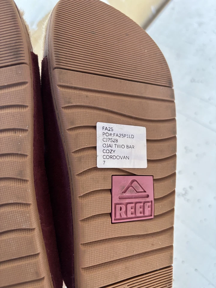REEF Women's Ojai Two Bar Cozy Cordovan Size 7 Medium Width Brand New - Image 4 of 4