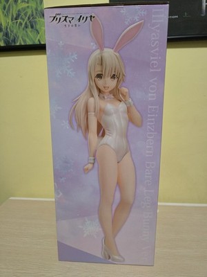 B Style Illyasviel Von Einzbern Bare Leg Bunny Figure 1/4