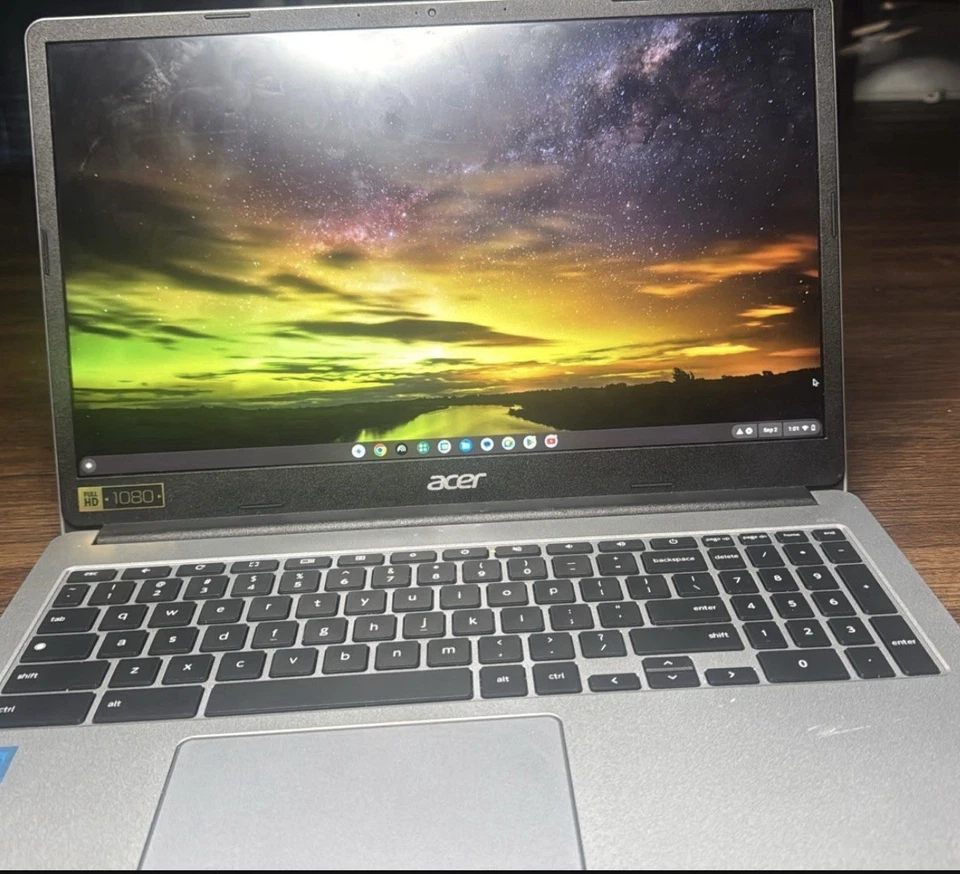 Portátil Acer Intel Core i5 8ª generación plateado Foto 3 de 4