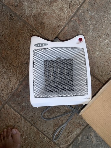 Titan TCM-16 ceramic dual setting 1000-1500 watt electric space heater gray body - Picture 4 of 4