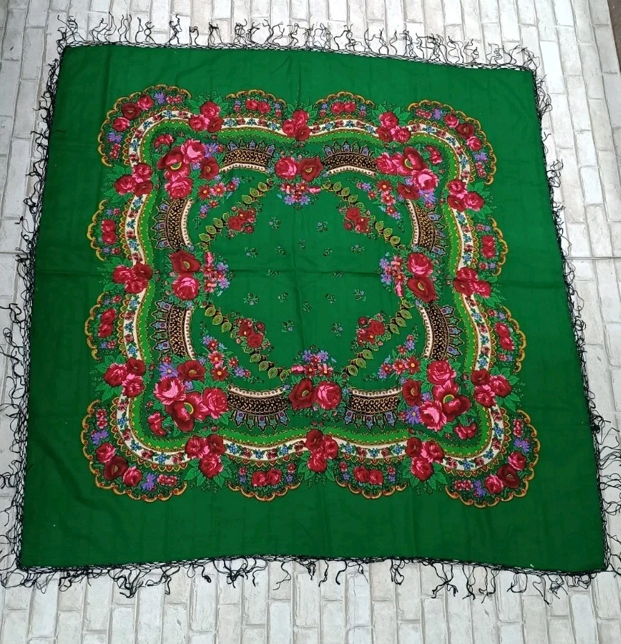 Russian vintage green scarf with USSR flowers, wool, size 132×132 cm