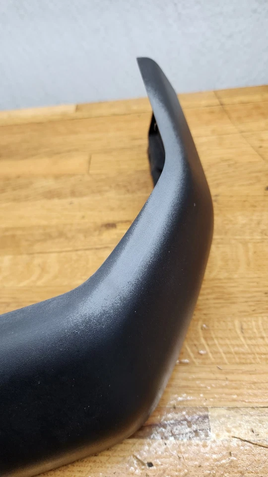 Tapa de parachoques trasero derecho Land Rover Discovery 2 1999-2004 Foto 2 de 4