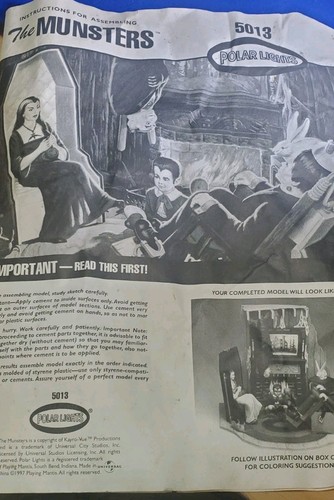 The Munsters Living Room Model 1997 Playing Mantis Polar Lights Already Built - Picture 8 of 8