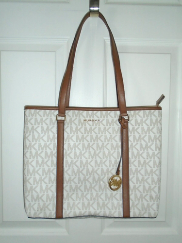 Borsa a tracolla Michael Kors Signature Sady Jet Set grande top zip tote bag borsetta - Foto 2 di 24