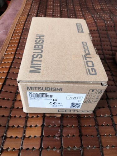 Mitsubishi GT1030-HBDW Touch Screen GT1030HBDW nuovo con scatola spedizione celere - Foto 2 di 2
