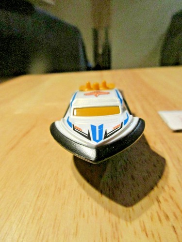 2015 Matchbox Hydro Cruiser Die Cast 1:64 Scale - Picture 3 of 7