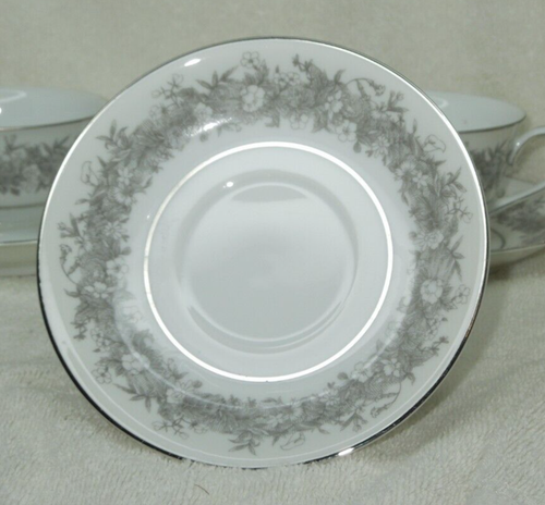 Vintage Sango China in the Florentine Pattern Lot of 4 Cups & 4 Saucers Nice! - Picture 11 of 14