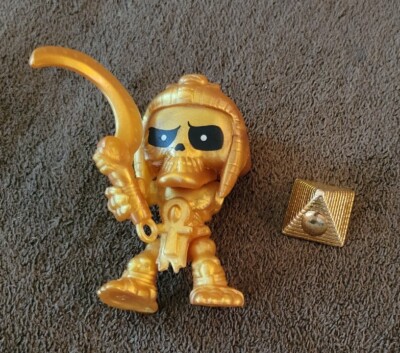 Ultra Rare Gold Dipped Golden Pyramid Series 1 Pharoah Tut Tut