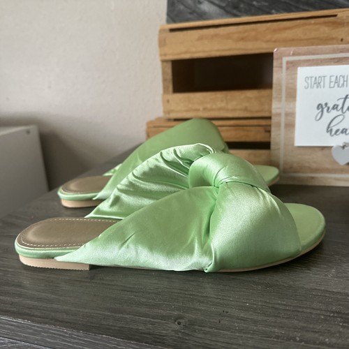 Lemonade Naturally Light Apple Green Satiny Flat SlipOn Sandals Size 7 NWOT - Picture 8 of 13