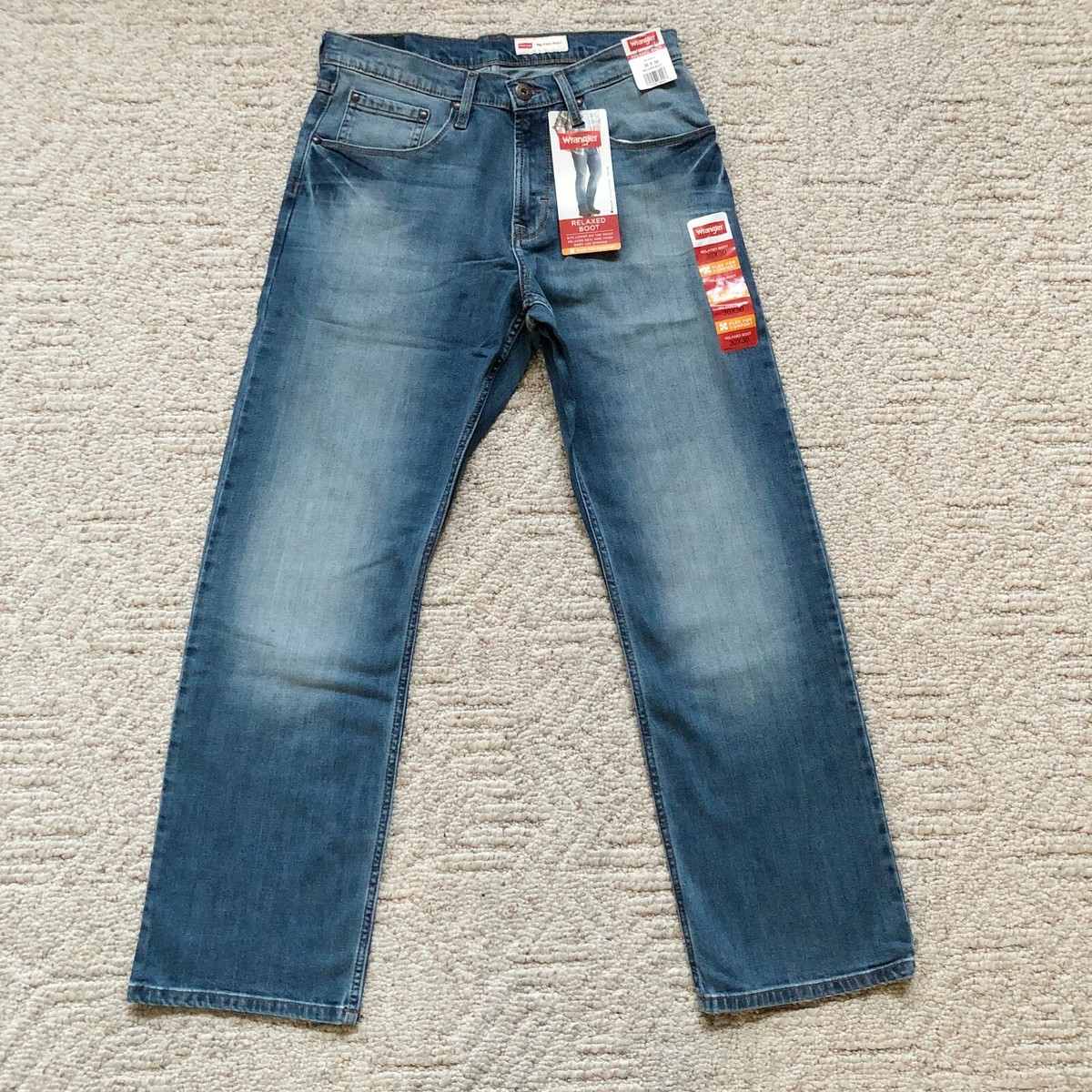 NWT Wrangler Men's Relaxed Bootcut Jeans Denim Pants Low