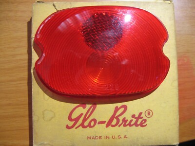 1947-1954 CHEVROLET PANEL DELIVERY and SUBURBAN TAILLIGHT LENS 5945063 NORS