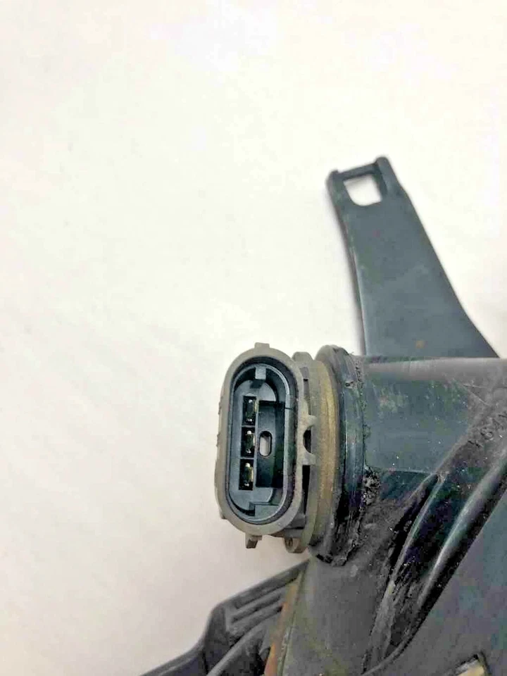 Ford Focus 2002 parachoques delantero parrilla radiador con emblema parte exterior OEM Foto 4 de 4