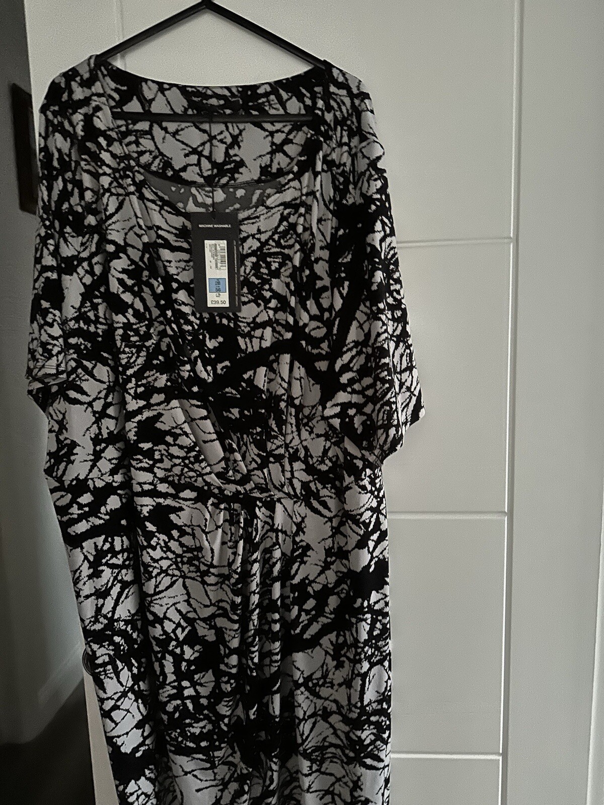 Foto 1 di 2