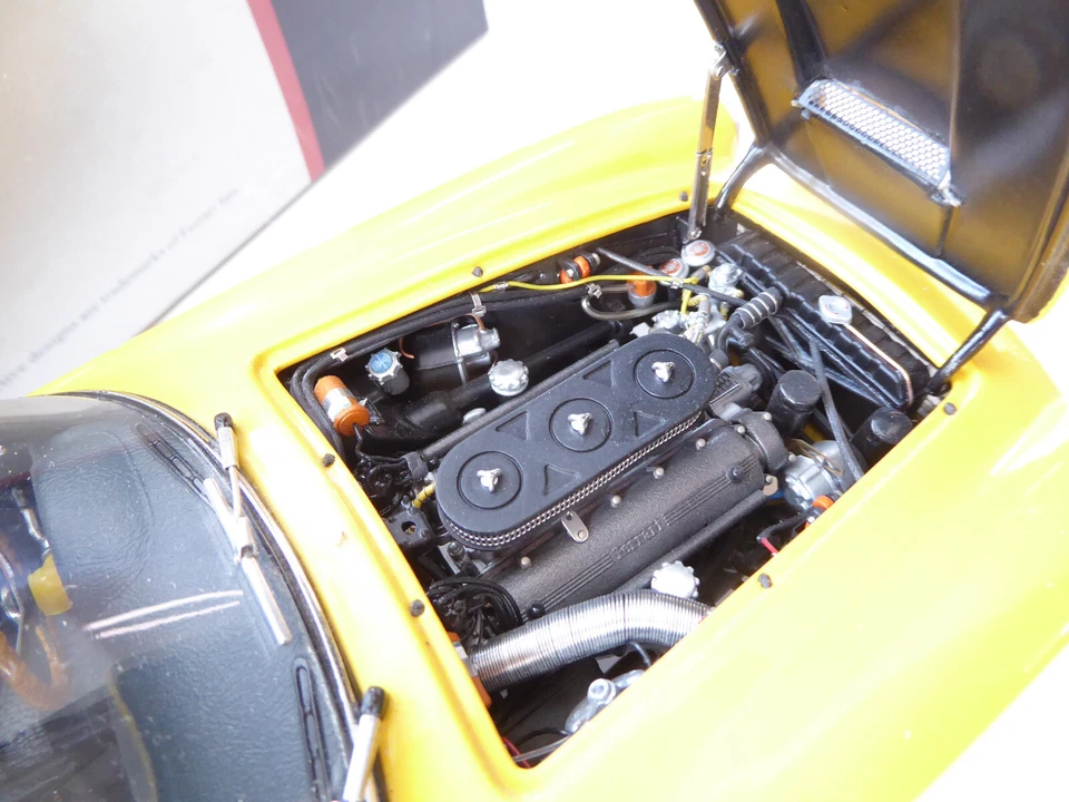 CMC M-054 -  Ferrari 250 GT Berlinetta Passo Sportwagen gelb 1961 OVP 1:18 #0525 - Bild 4 von 4