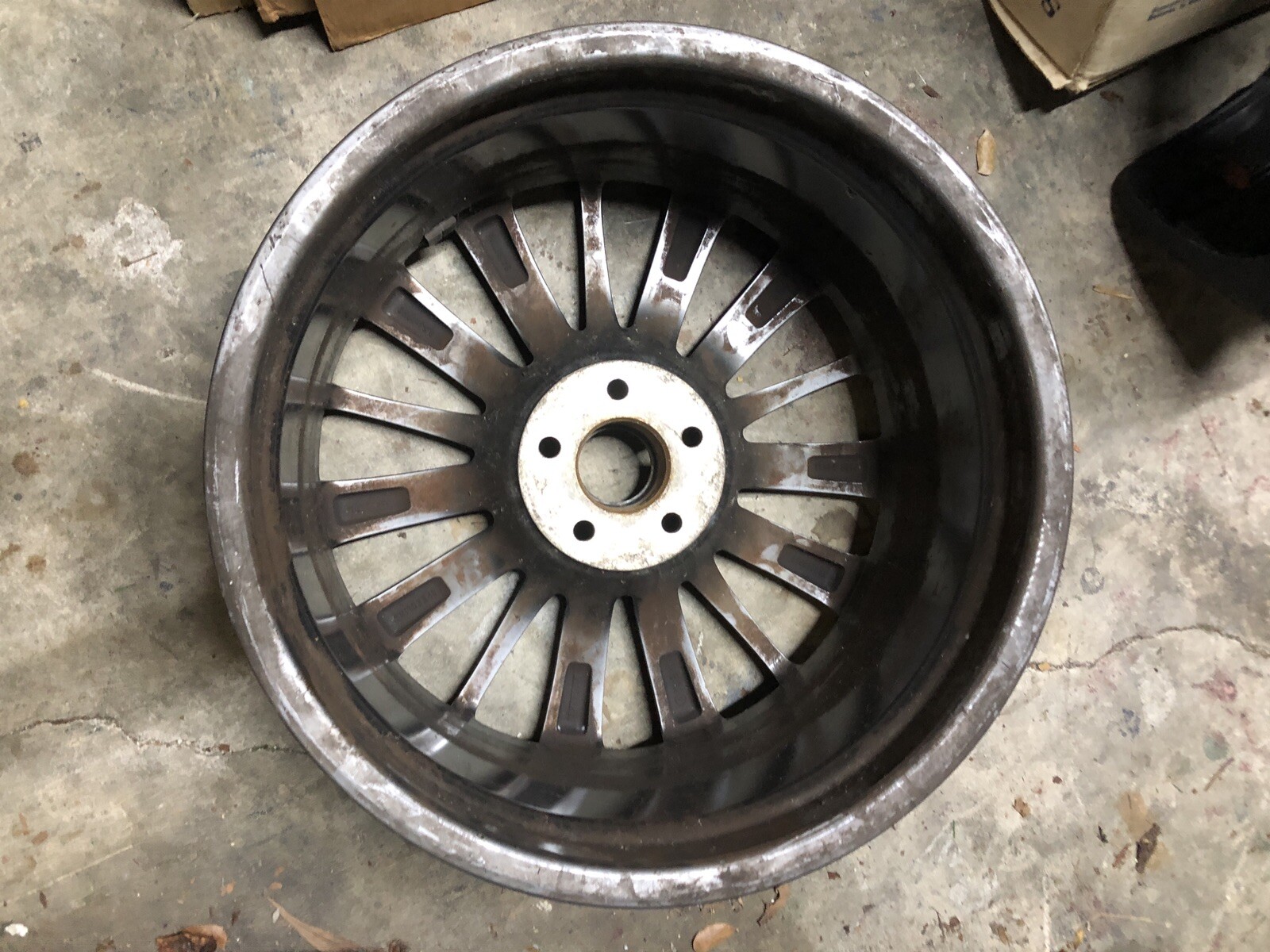 Maserati Ghibli OUTER Wheel P/N 670016852