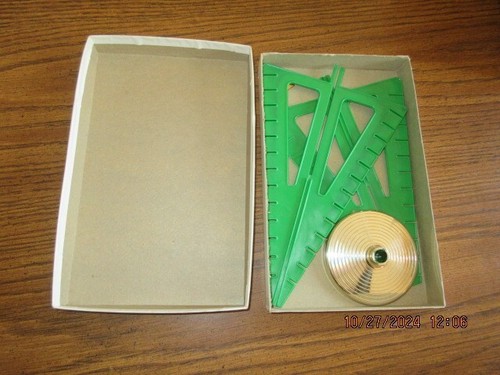 Christmas Tree Card Holder Revolving Plastic Mail by Davis Products -Vintage USA - Picture 2 of 12