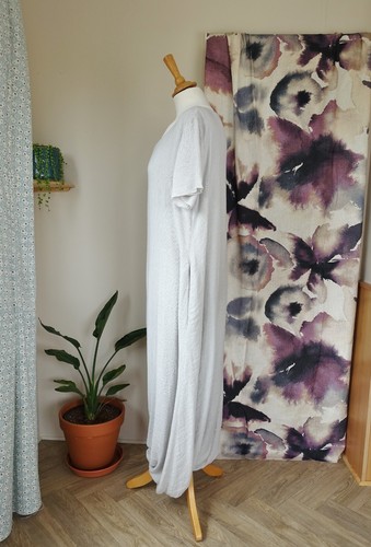 OUT OF XILE Light grey bubble hem dress size 3 UK 14/16 - Picture 5 of 6